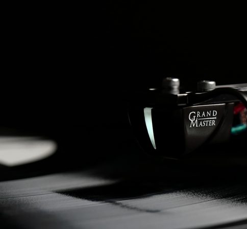 欧州で評価の高いハイエンドオーディオ、DS Audio様のカートリッジ「GRAND MASTER」の製品写真撮影